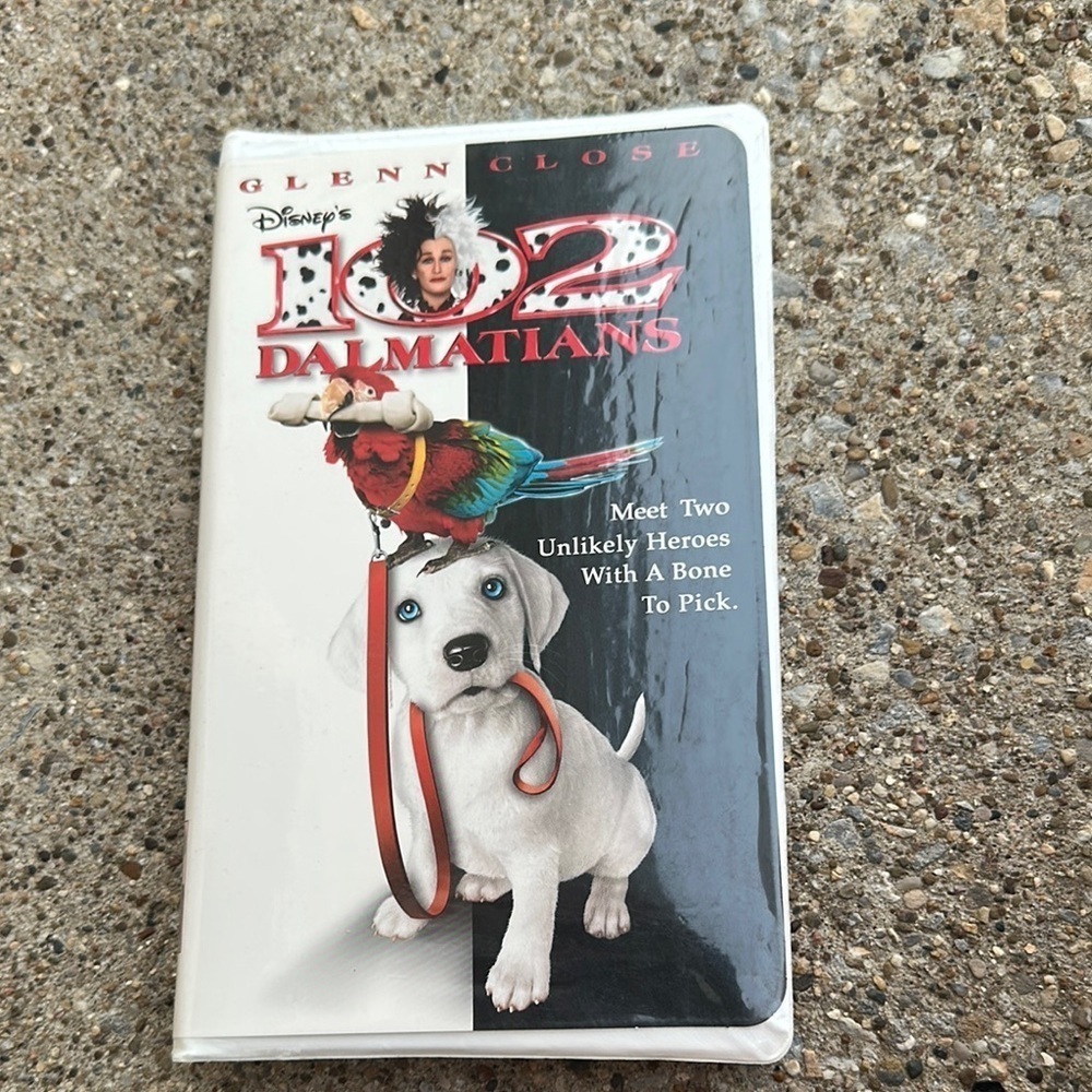 102 Dalmatians VHS Tape
